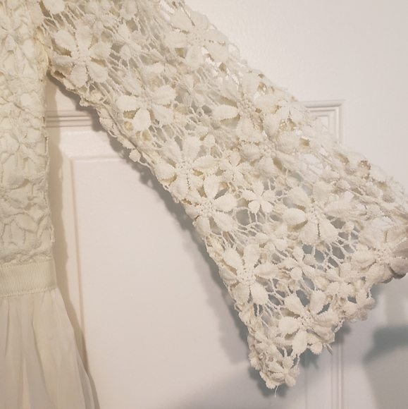 NWT Suzanne Betro Sz. M Cream Colored Floral Lace Dress - Picture 3 of 4